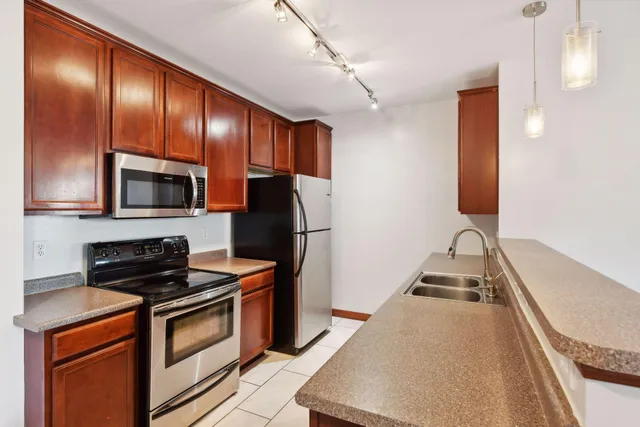 $239,900 | 7600 Lyndale Avenue South, Unit 228, Richfield, MN 55423