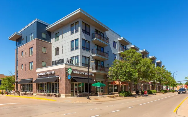 $239,900 | 7600 Lyndale Avenue South, Unit 228, Richfield, MN 55423