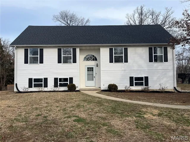 $325,000 | 825 Hwy Ww, Foristell, MO 63348