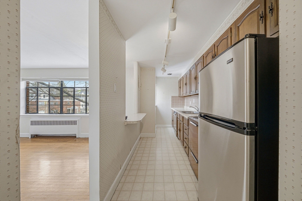 114 Evans Road, Unit 5 Boston, MA 02445 - Photo 9 of 33