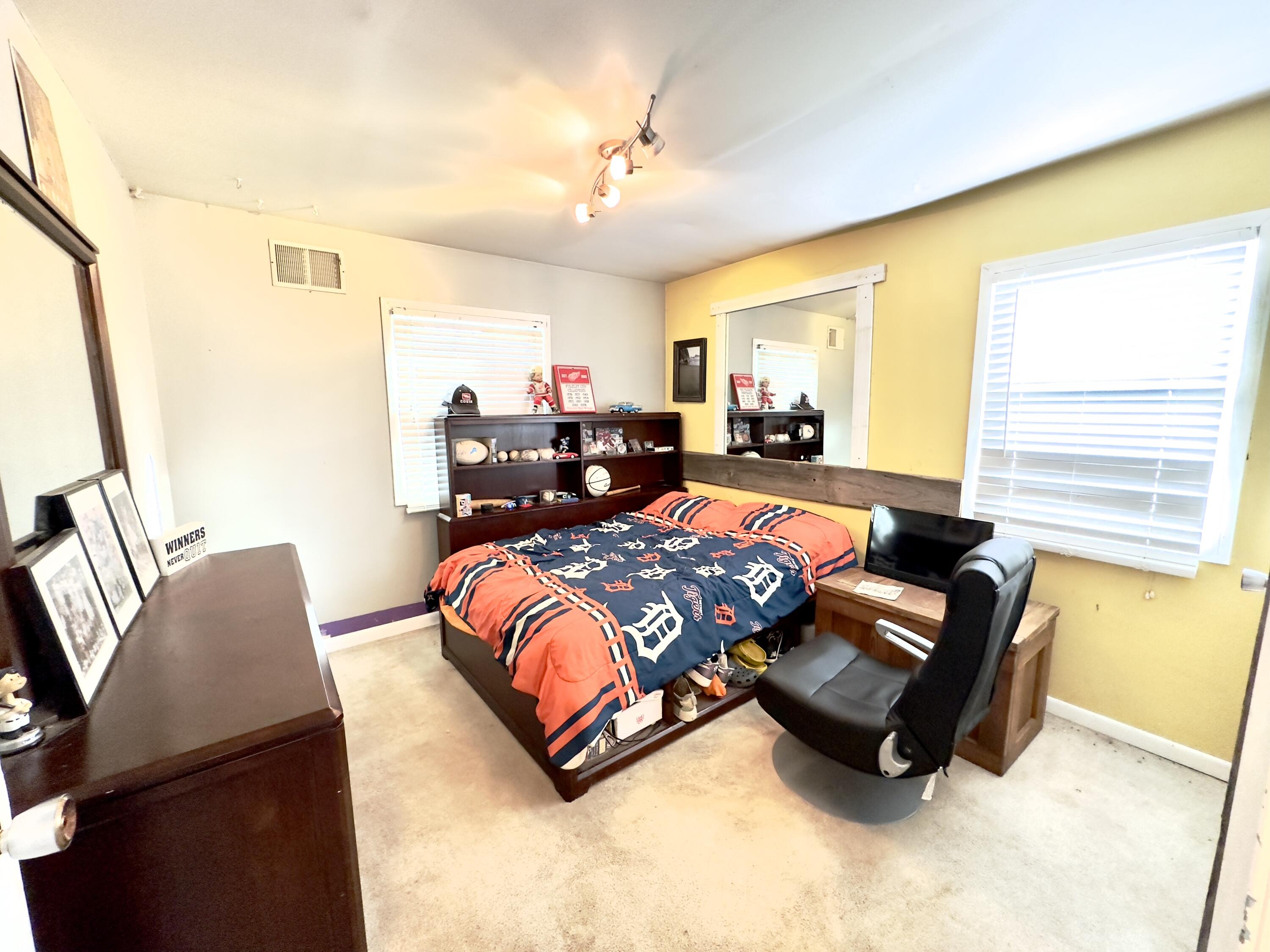 2467 West Kinney Road Ludington, MI 49431 - Photo 11 of 28 IMG-2560