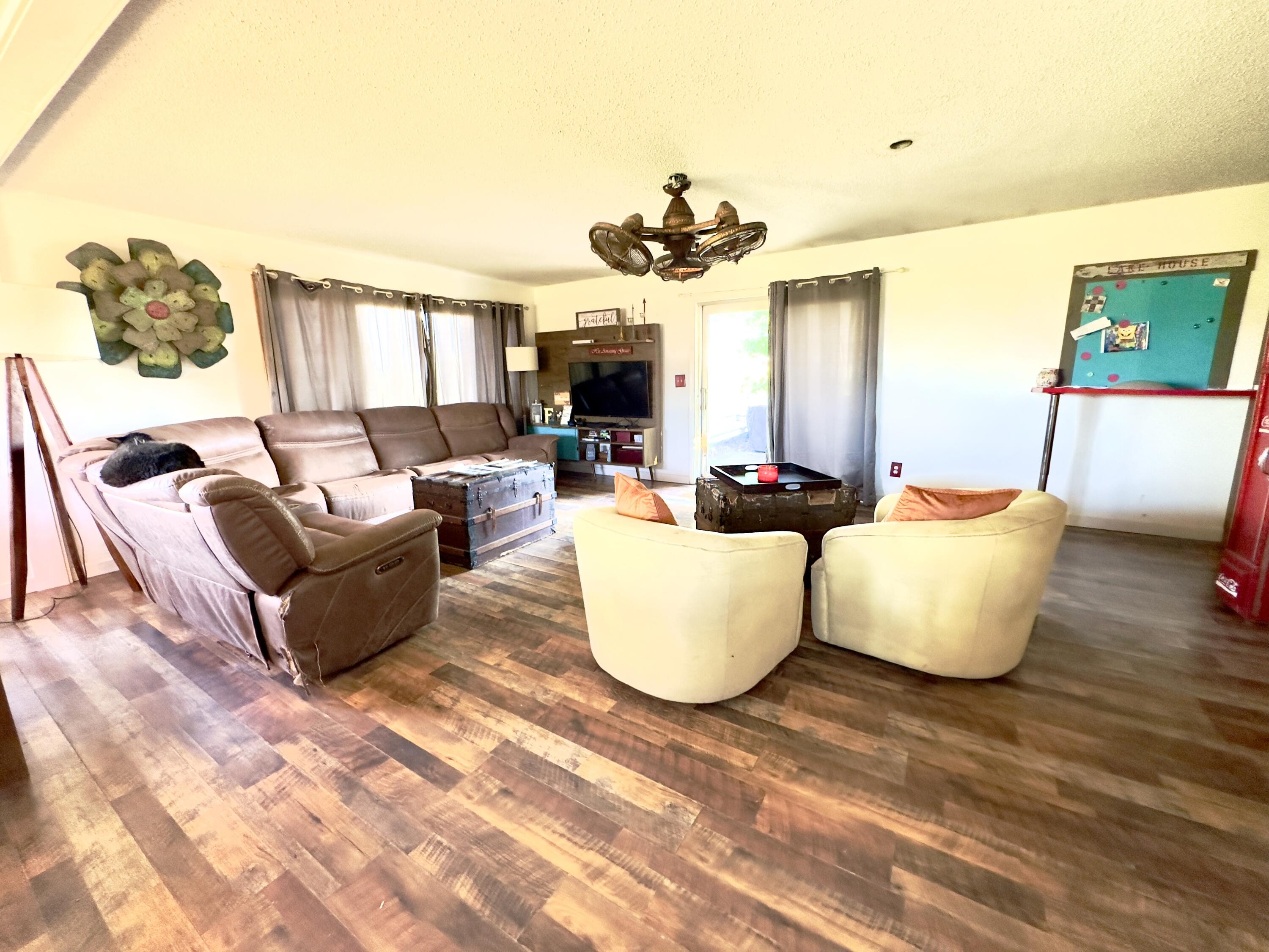 2467 West Kinney Road Ludington, MI 49431 - Photo 5 of 28 IMG-2546