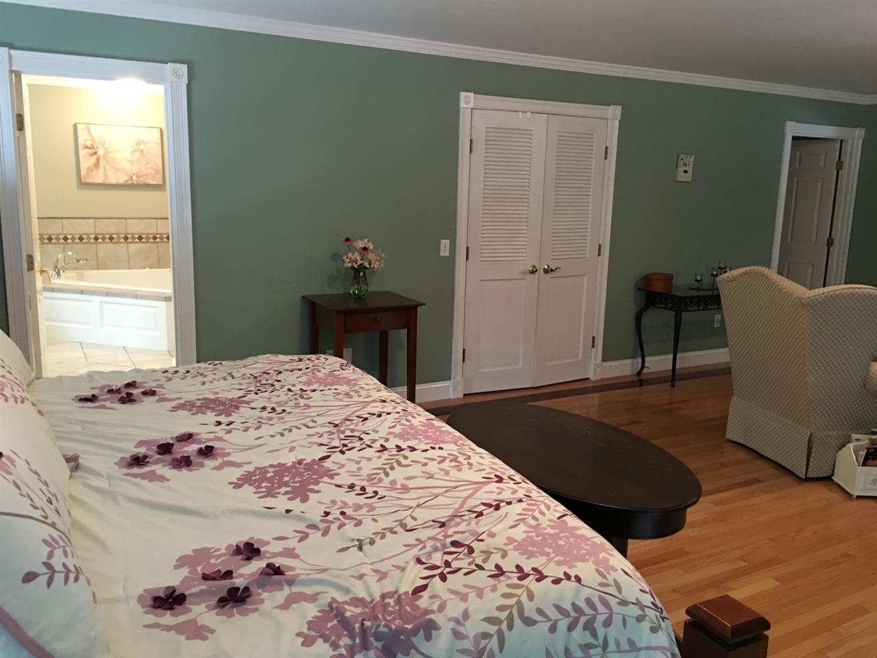 94 Saltmarsh Pond Road Gilford, NH 03249 - Photo 10 of 39 Gallery Image 10
