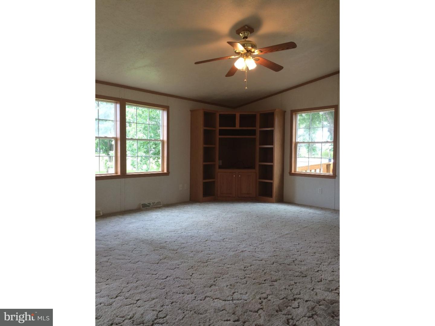 4277 Vernon Road Harrington, DE 19952 - Photo 14 of 20 Family Room