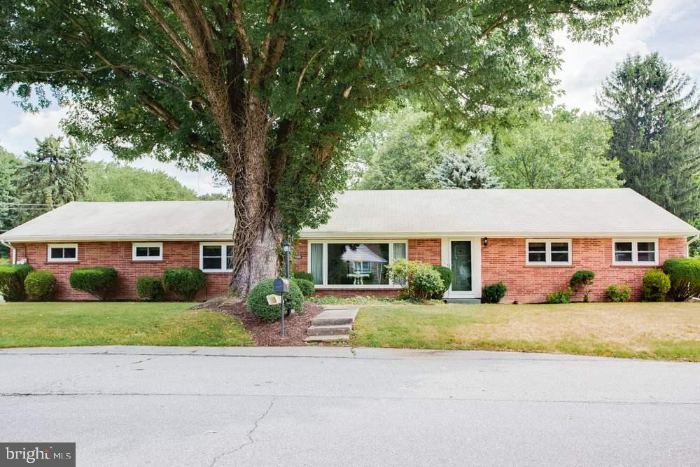 1605 Woodcrest Road Harrisburg, PA 17112 - Photo 1 of 25 Gallery Image 1
