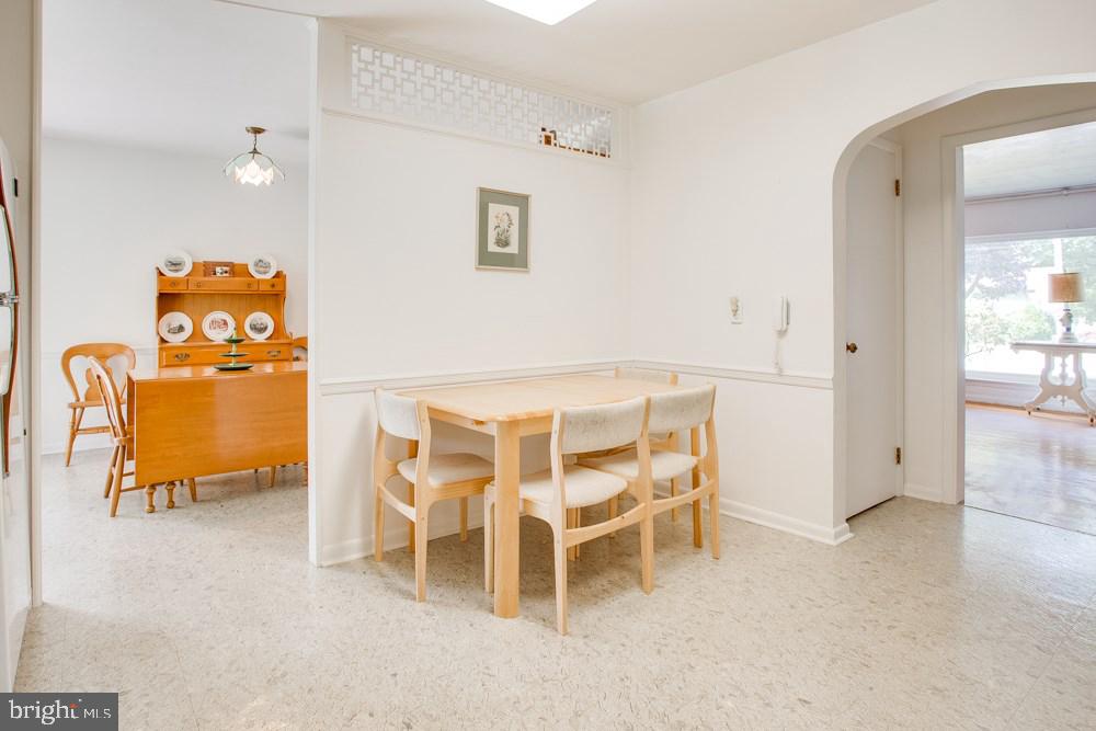 1605 Woodcrest Road Harrisburg, PA 17112 - Photo 11 of 25 Gallery Image 11