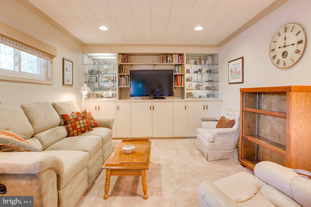 1605 Woodcrest Road Harrisburg, PA 17112 - Photo 13 of 25 Gallery Image 13