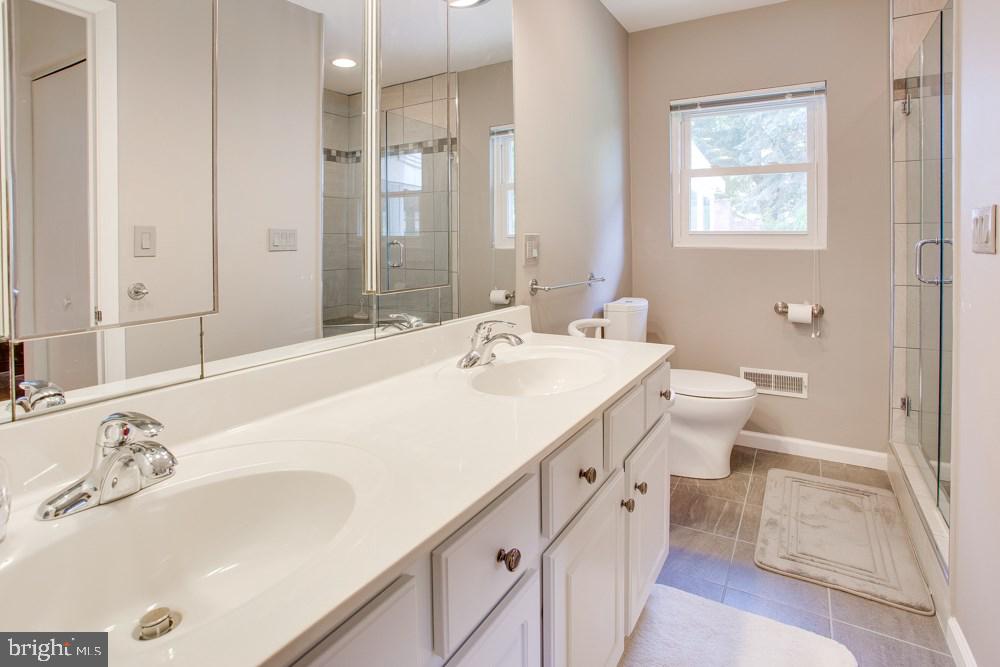 1605 Woodcrest Road Harrisburg, PA 17112 - Photo 18 of 25 Gallery Image 18