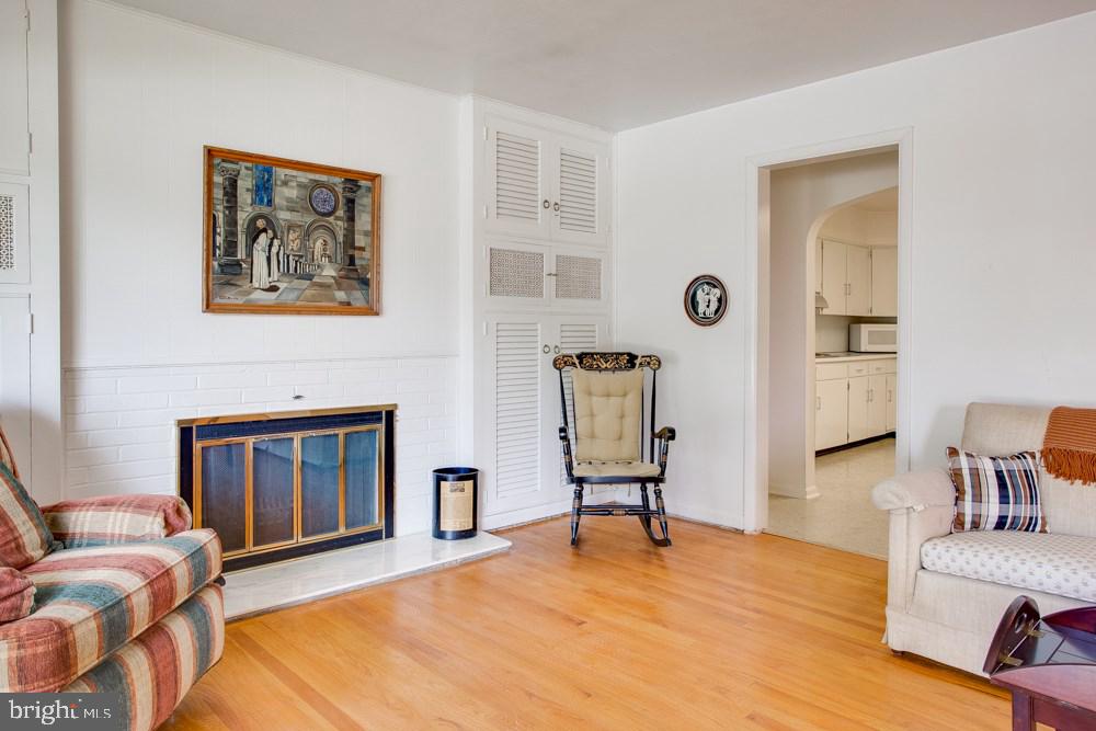 1605 Woodcrest Road Harrisburg, PA 17112 - Photo 5 of 25 Gallery Image 5