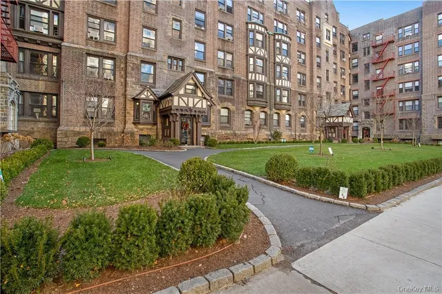 $4,125 | 250 Martine Avenue, Unit 3F, White Plains, NY 10601