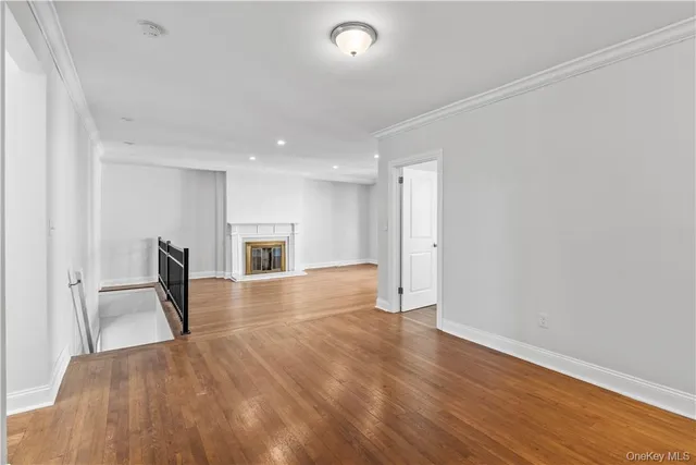 $4,125 | 250 Martine Avenue, Unit 3F, White Plains, NY 10601