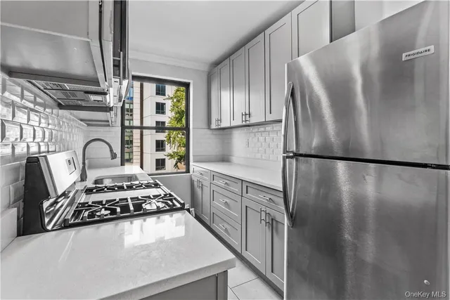 $4,125 | 250 Martine Avenue, Unit 3F, White Plains, NY 10601