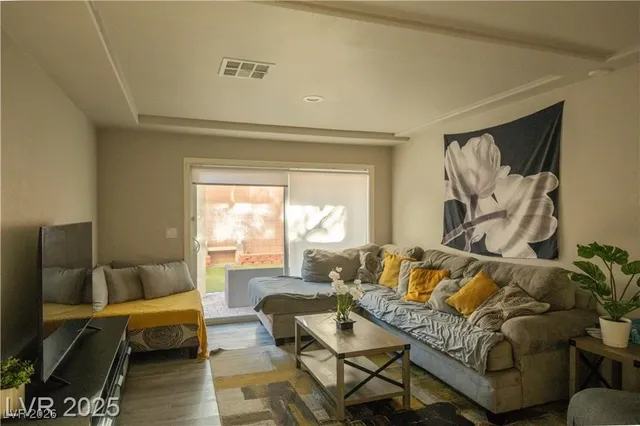 $699,000 | 8525 Silver Coast Street, Las Vegas, NV 89139