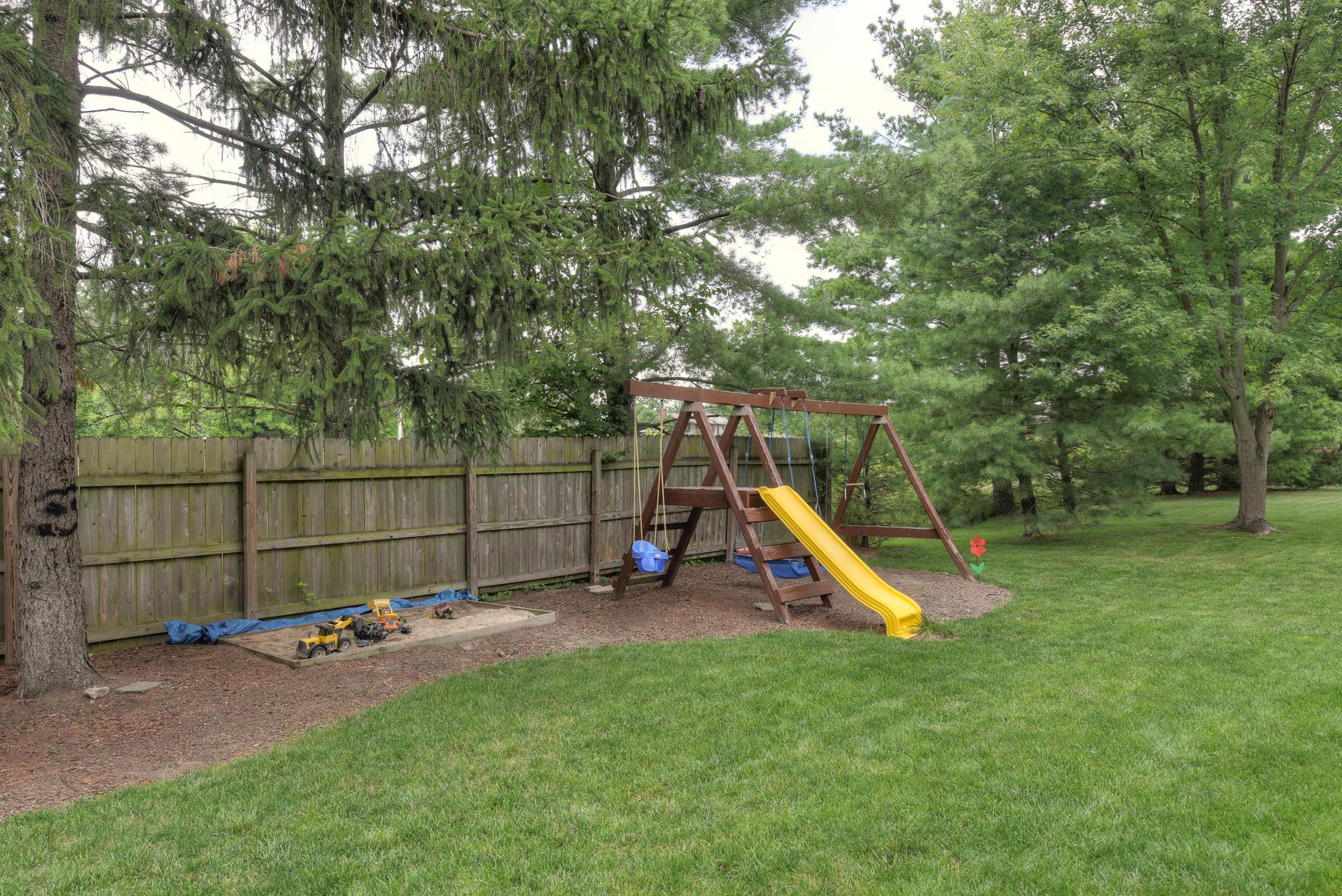 97 Beech Ridge Drive Powell, OH 43065 - Photo 32 of 36 Gallery Image 32