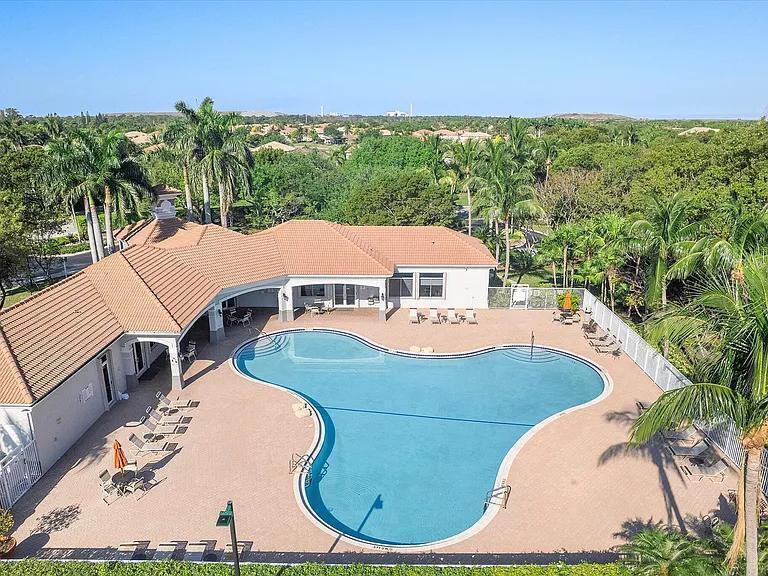 8023 Big Pine Way Riviera Beach, FL 33407 - Photo 17 of 72 b509e2e0-ce3e-4c16-89a4-30029b3b5ada