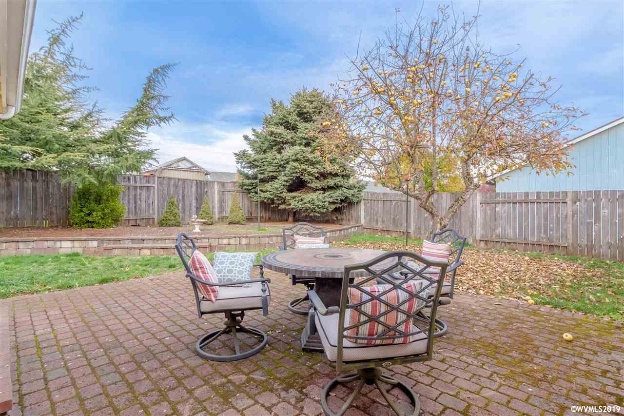 636 Southwest Natalie Street Dallas, OR 97338 - Photo 22 of 28 Gallery Image 22