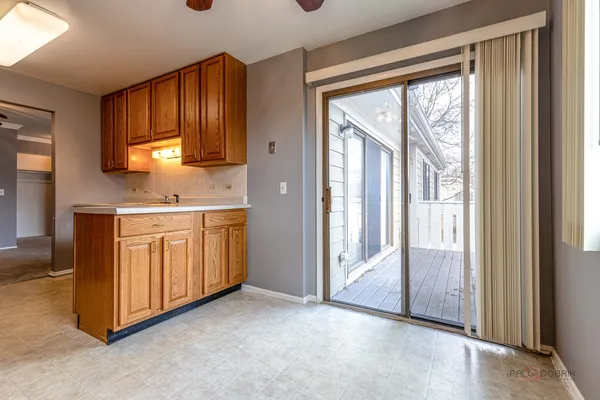 $290,000 | 1107 Woodbury Lane, Unit A2, Wheeling, IL 60090