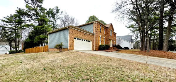 $455,000 | 10001 White Cascade Drive, Charlotte, NC 28269