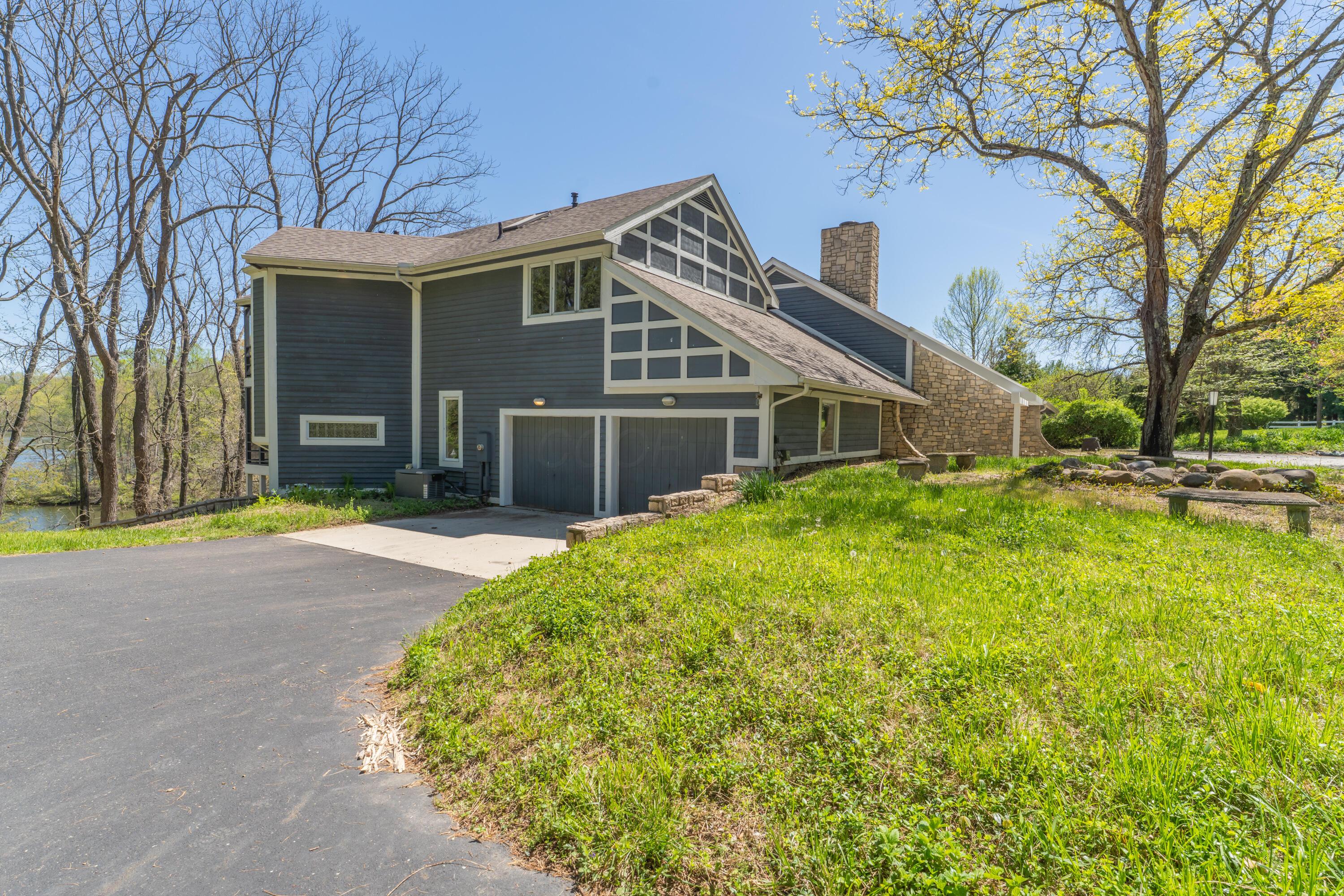 29740 Blosser Road Logan, OH 43138 - Photo 8 of 104 29740Blosser-2097-HDR