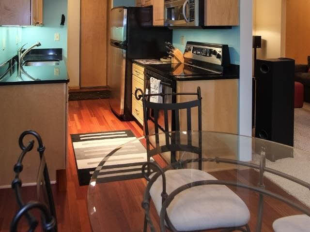 4418 Cedar Lake Road South, Unit 7 Minneapolis, MN 55416 - Photo 11 of 18 Gallery Image 11