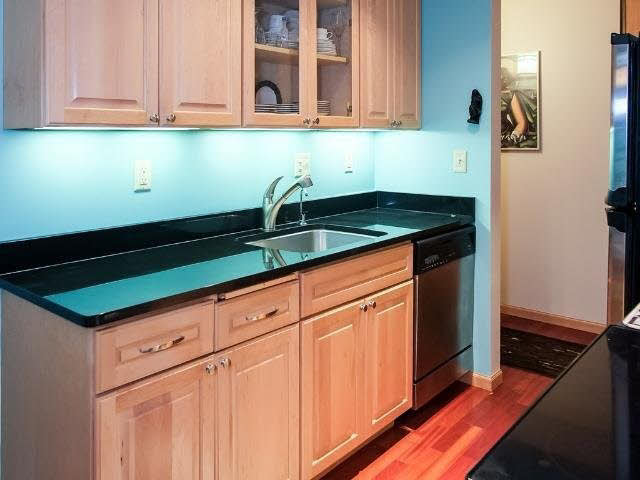 4418 Cedar Lake Road South, Unit 7 Minneapolis, MN 55416 - Photo 9 of 18 Gallery Image 9