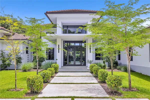 $5,800,000 | 7699 Southwest 118th Street, Pinecrest, FL 33156