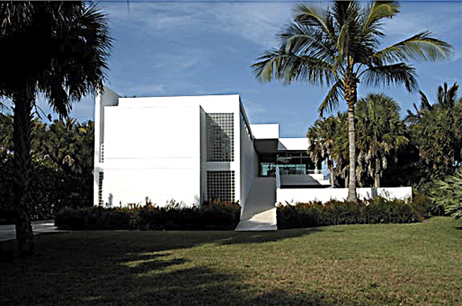 35 North Beach Road Hobe Sound, FL 33455 - Photo 43 of 44 a view of a terrace