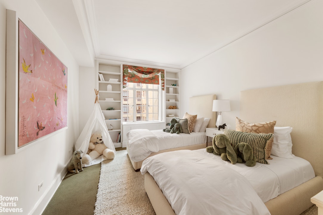 116 East 68th Street, Unit 8B Manhattan, NY 10065 - Photo 10 of 11