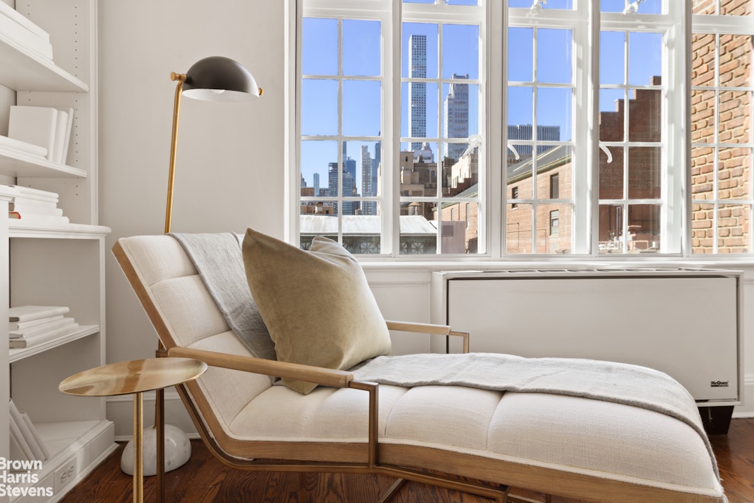 116 East 68th Street, Unit 8B Manhattan, NY 10065 - Photo 3 of 11