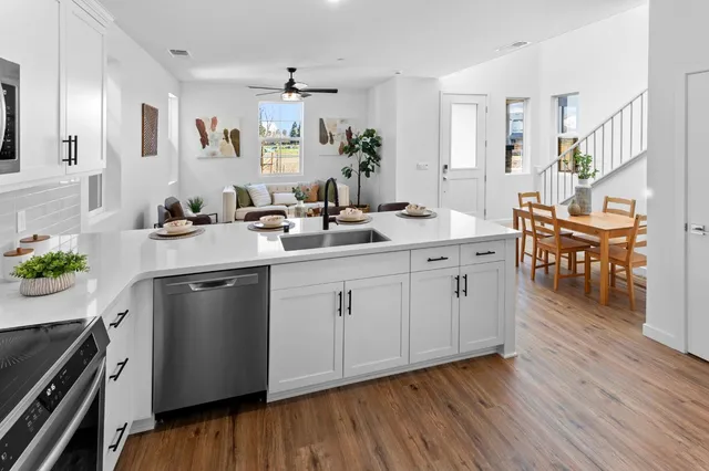 $542,990 | 6449 Ventris Walk, Sacramento, CA 95823