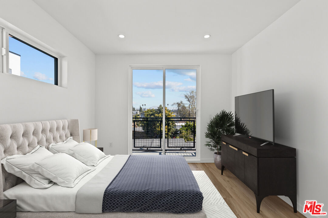 2923 South Burnside Avenue Los Angeles, CA 90016 - Photo 9 of 26