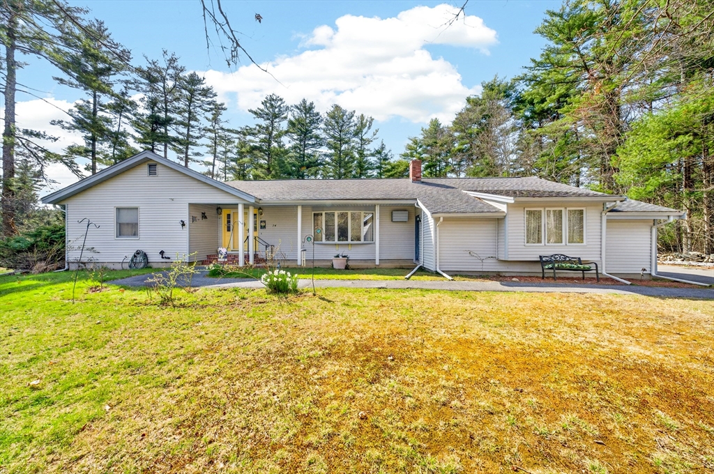 74 Tispaquin Street Middleboro, MA 02346 - Photo 3 of 40