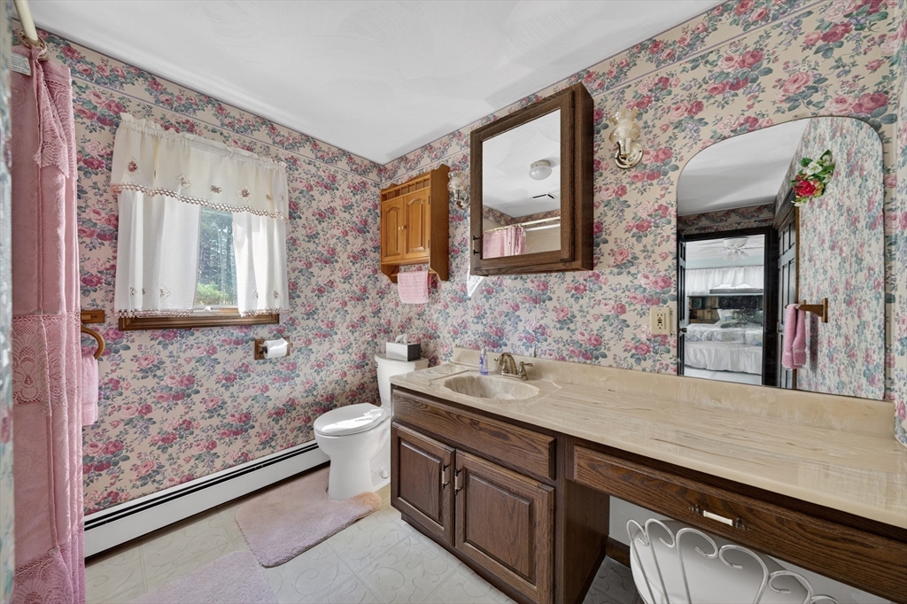74 Tispaquin Street Middleboro, MA 02346 - Photo 32 of 40