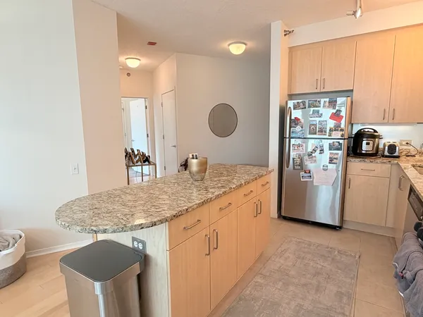 $3,900 | 600 North Kingsbury Street, Unit 1006, Chicago, IL 60654