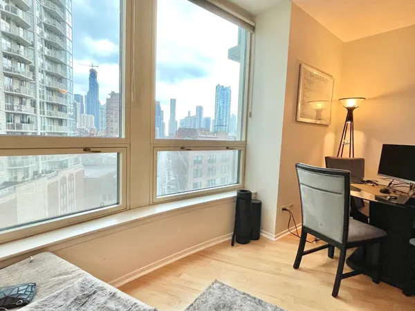 $3,950 | 600 North Kingsbury Street, Unit 1006, Chicago, IL 60654