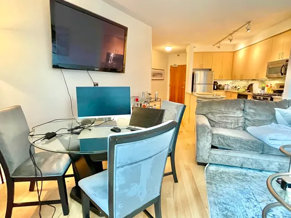 $3,950 | 600 North Kingsbury Street, Unit 1006, Chicago, IL 60654