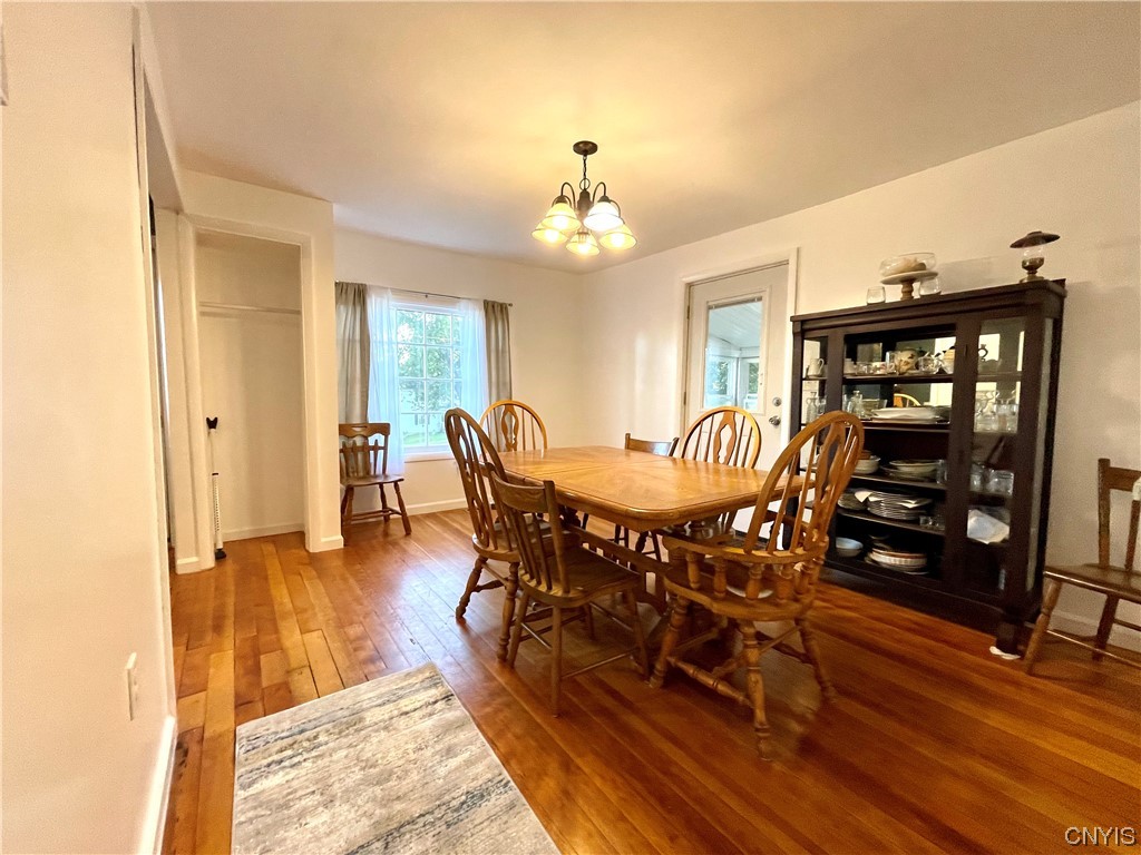 3082 Warners Road Camillus, NY 13164 - Photo 20 of 41 Dining Room