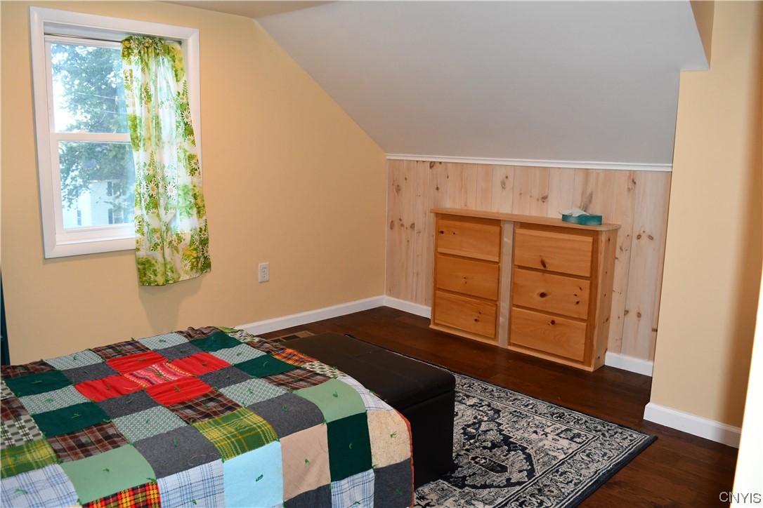 3082 Warners Road Camillus, NY 13164 - Photo 31 of 41 Upstairs Bedroom