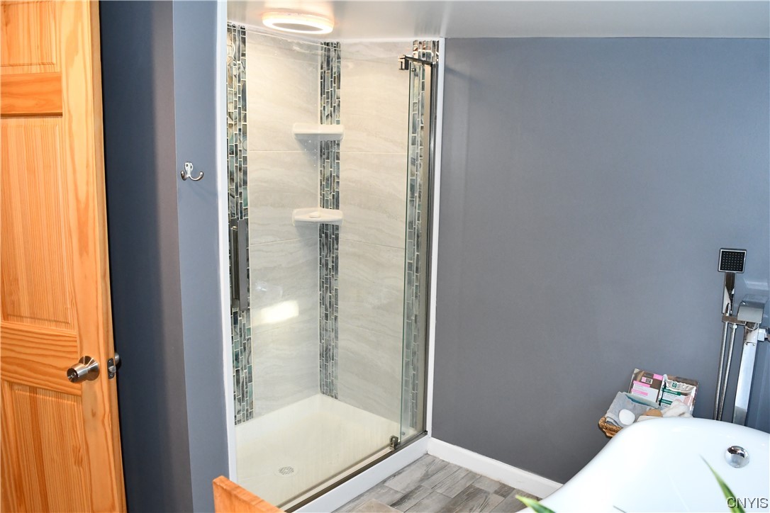 3082 Warners Road Camillus, NY 13164 - Photo 33 of 41 Upstairs Bathroom