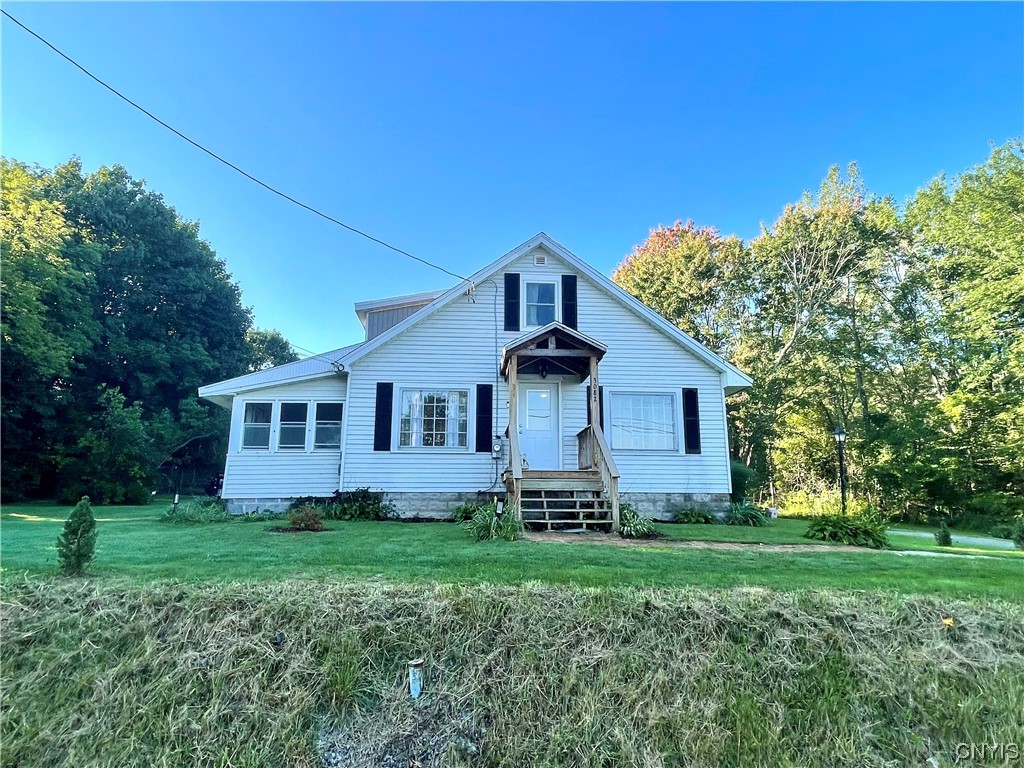 3082 Warners Road Camillus, NY 13164 - Photo 5 of 41 Direct Frontal of Property