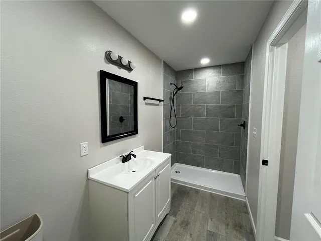 a view of an empty walk in closet