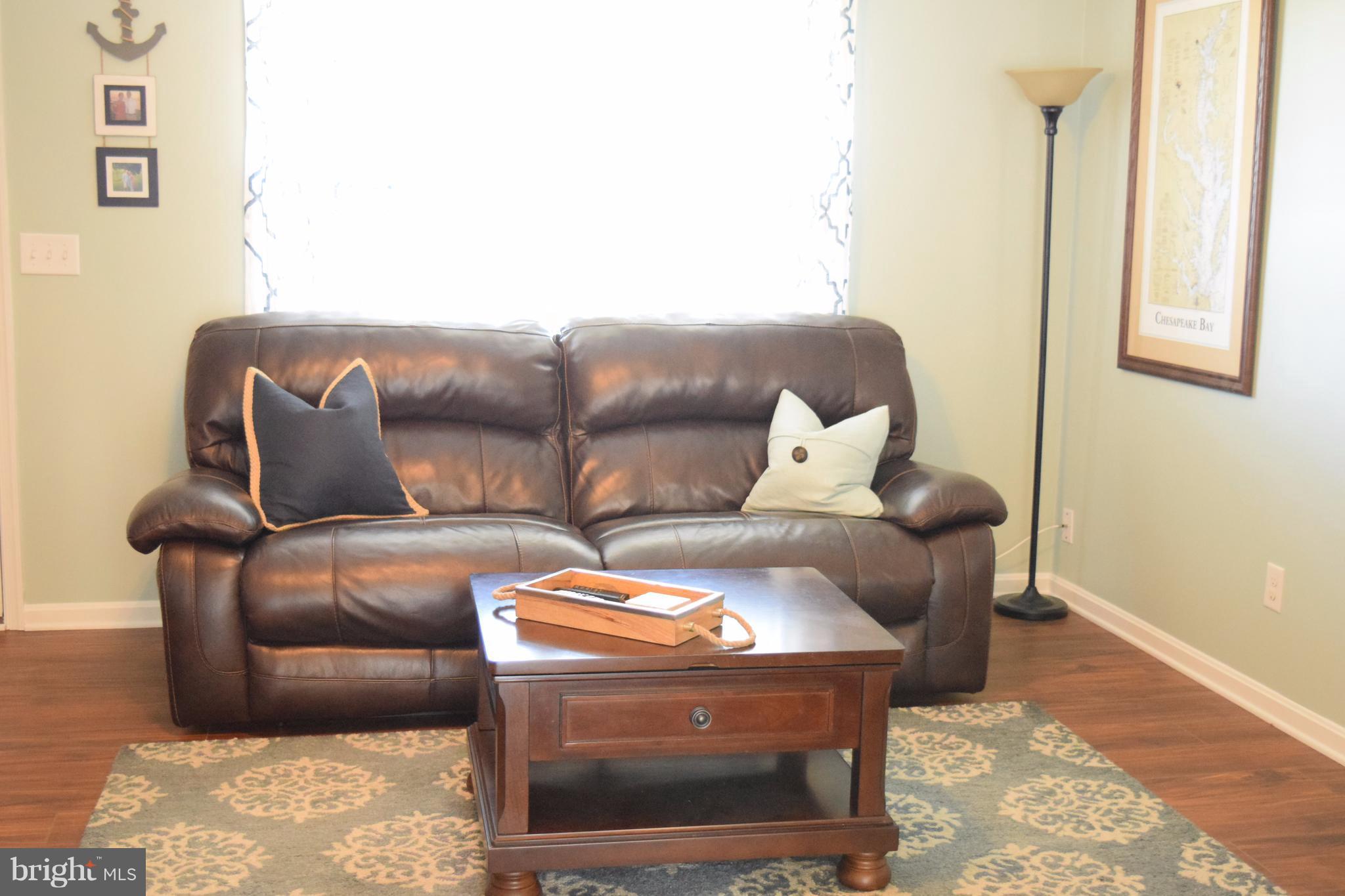 703 Carmichael Road Queenstown, MD 21658 - Photo 11 of 30 Living Room