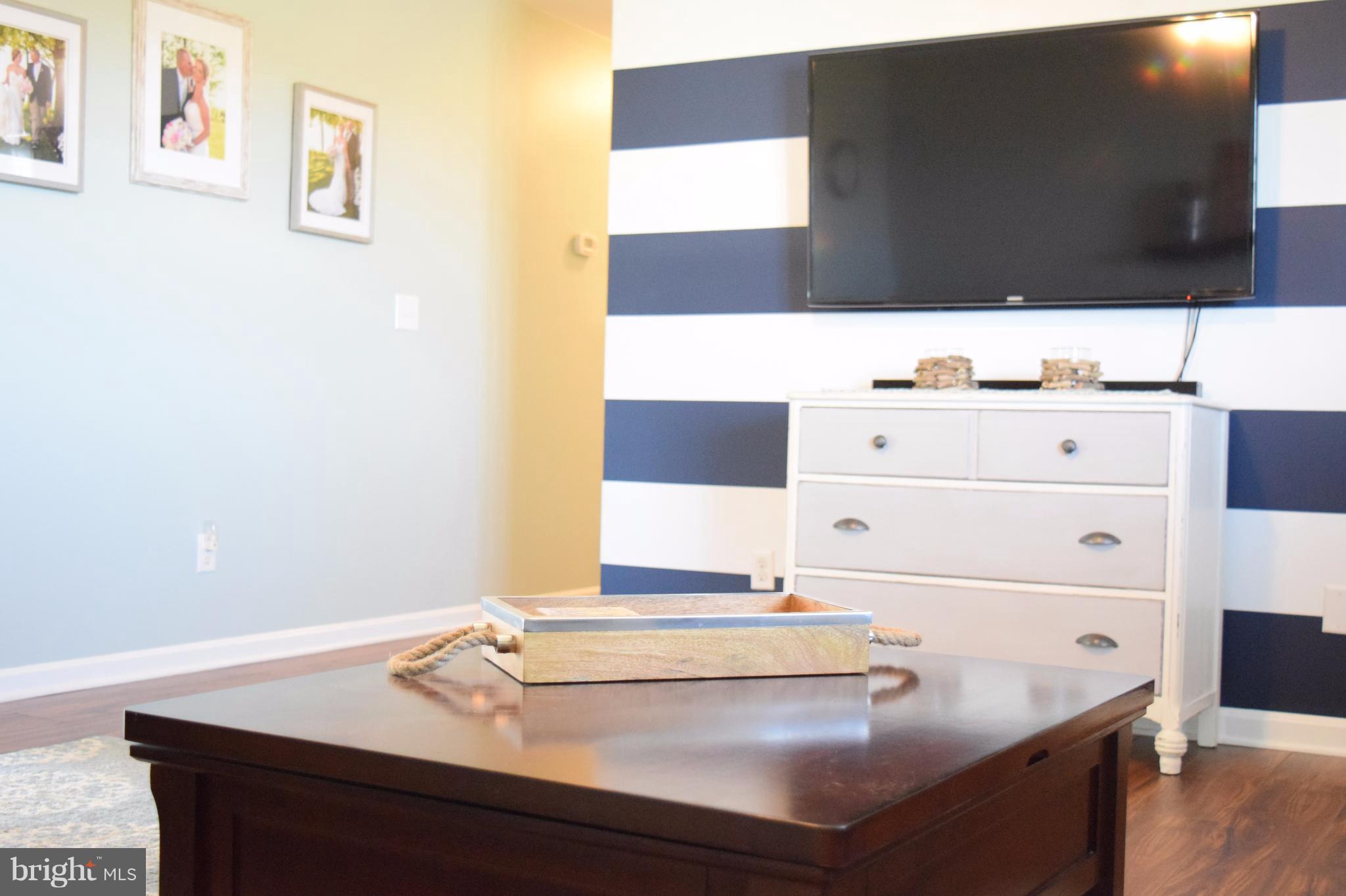 703 Carmichael Road Queenstown, MD 21658 - Photo 12 of 30 Living Room
