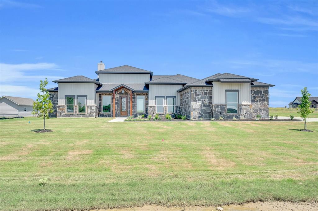 341 North Armstrong Rd