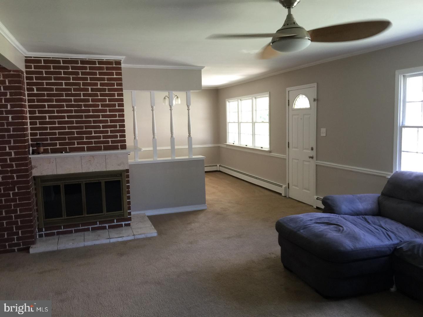 17 Sycamore Road Levittown, PA 19056 - Photo 5 of 16