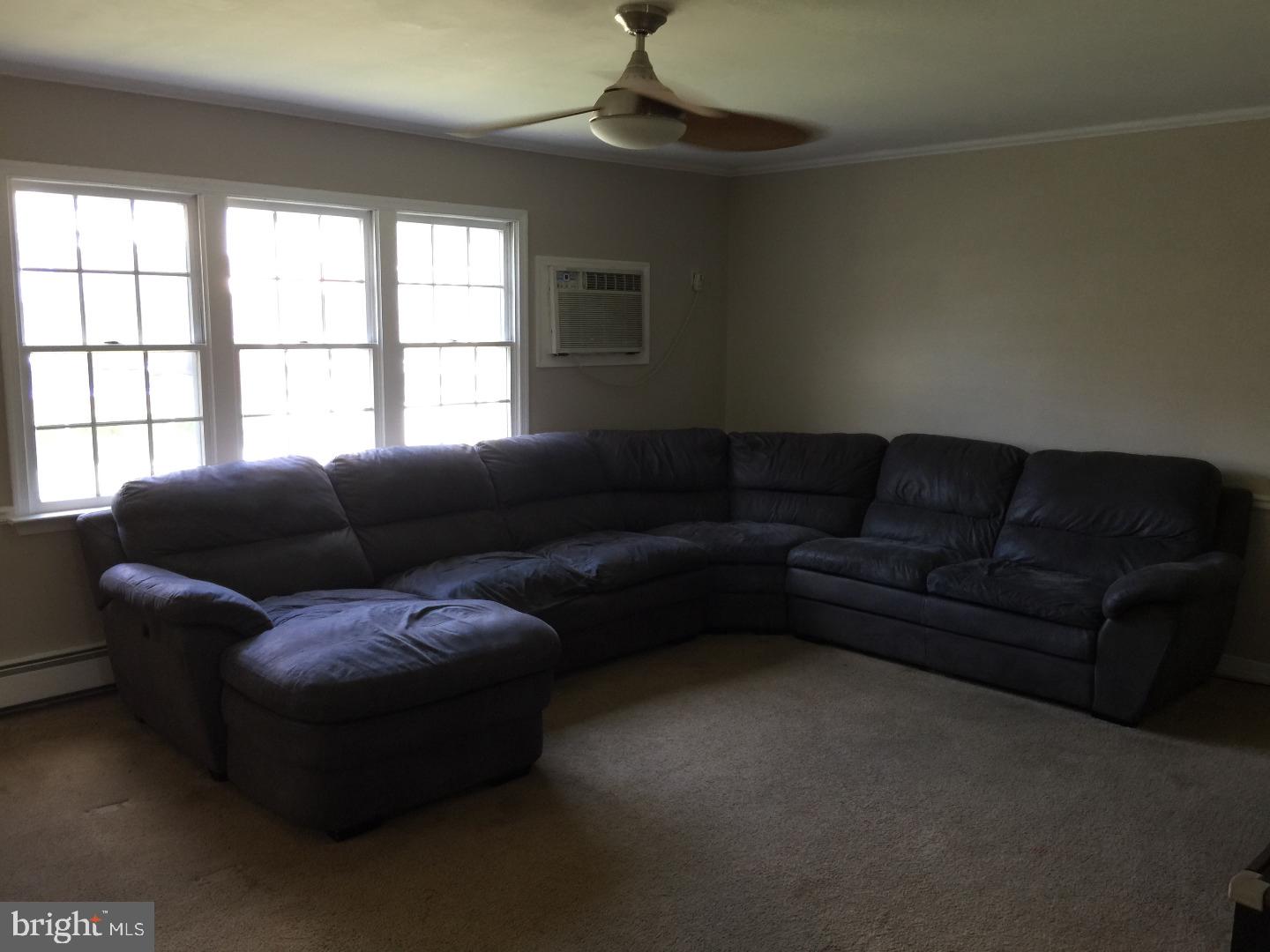 17 Sycamore Road Levittown, PA 19056 - Photo 6 of 16