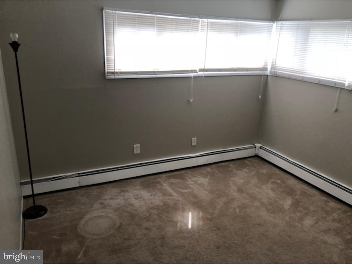 17 Sycamore Road Levittown, PA 19056 - Photo 9 of 16