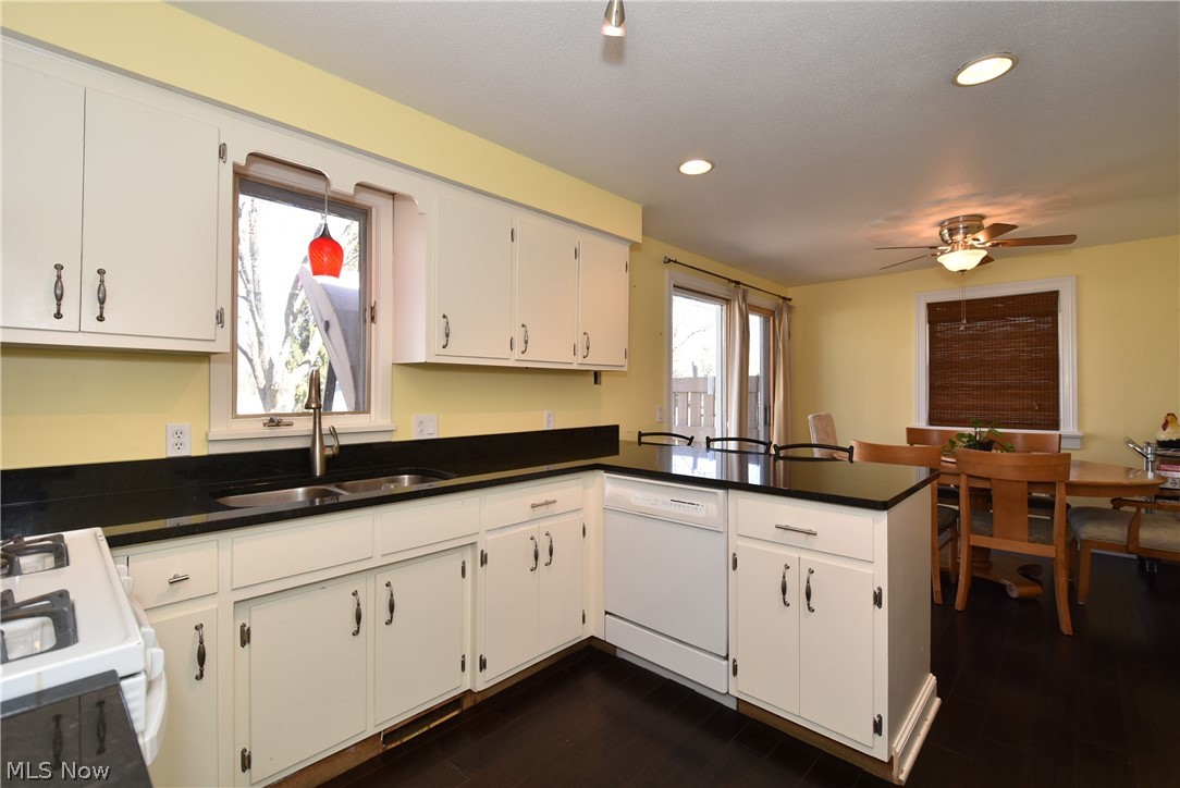 1038 Novak Road Grafton, OH 44044 - Photo 2 of 19 Gallery Image 2