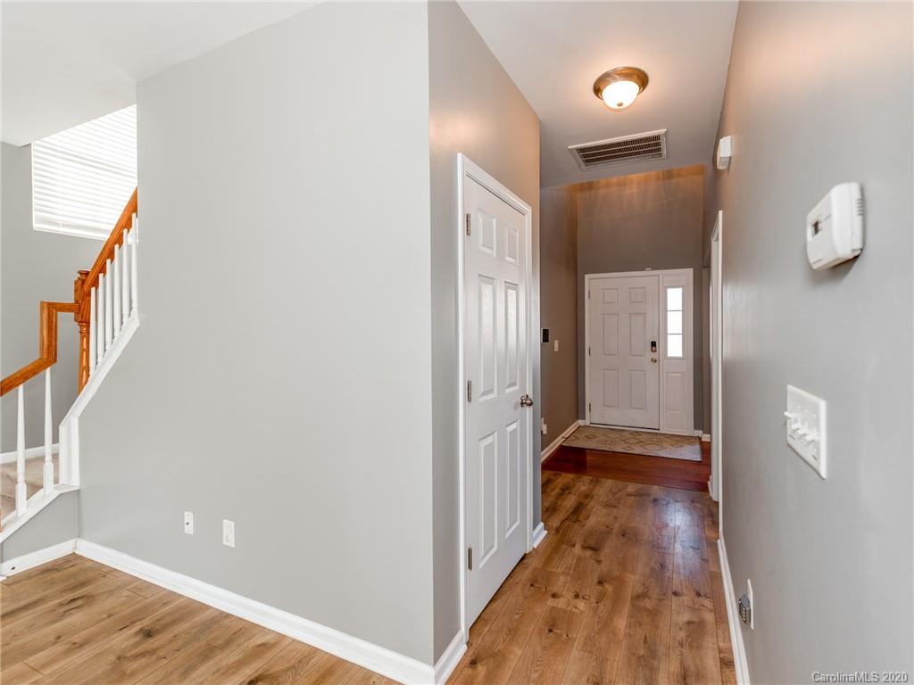 2120 Turtle Point Road Charlotte, NC 28262 - Photo 11 of 38