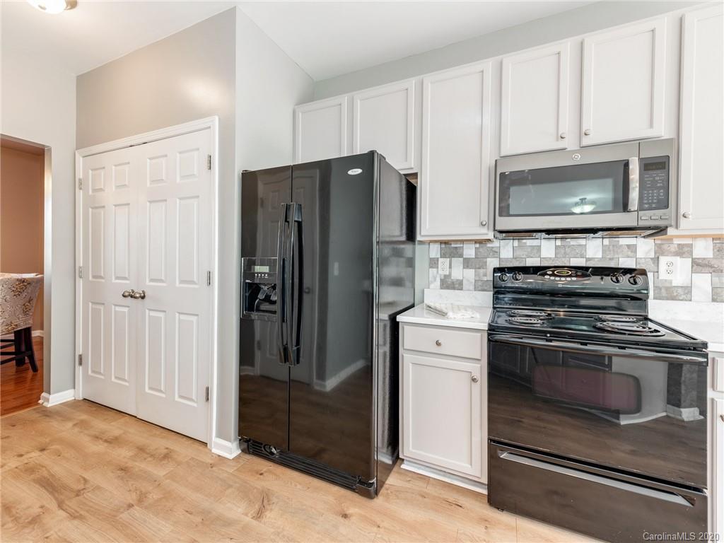 2120 Turtle Point Road Charlotte, NC 28262 - Photo 18 of 38